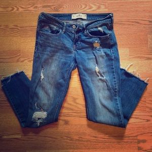 Hollister light wash jeans!